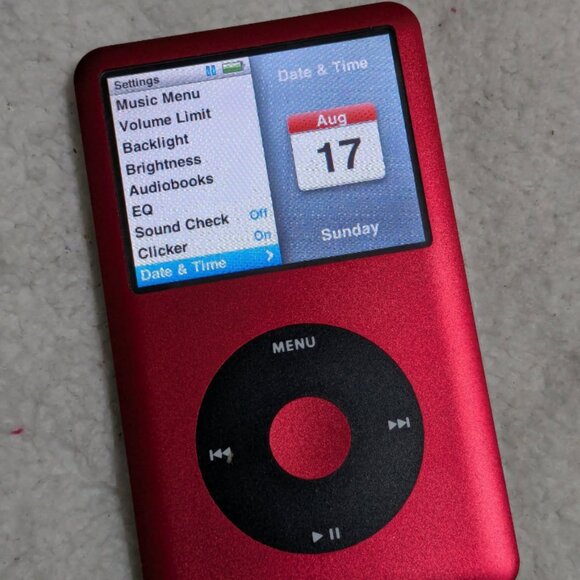 iPod Classic 7th Gen Red Edition ( 3 000 mAh , 1TB ) - Picture 3 of 9